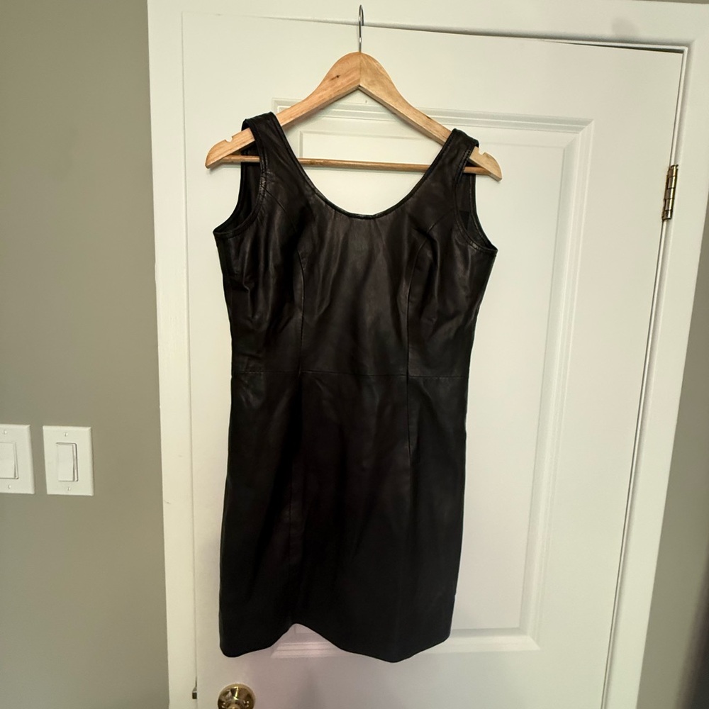 Elegant Black Sleeveless Dress